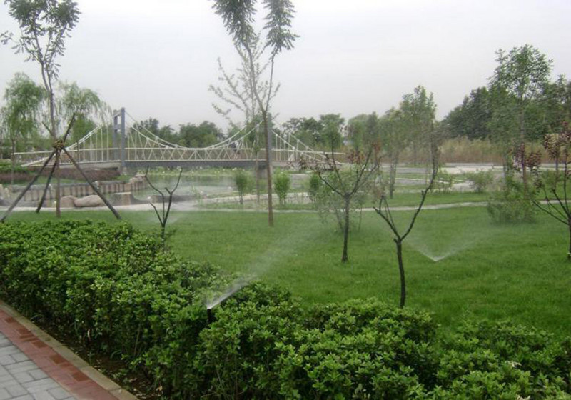 5 vnt. iškylantys purkštuvai, keičiami barstymo purkštukai 0–360 laipsnių reguliuojami sodo parko ūkio žolės vejos pasėlių drėkinimo įrankis