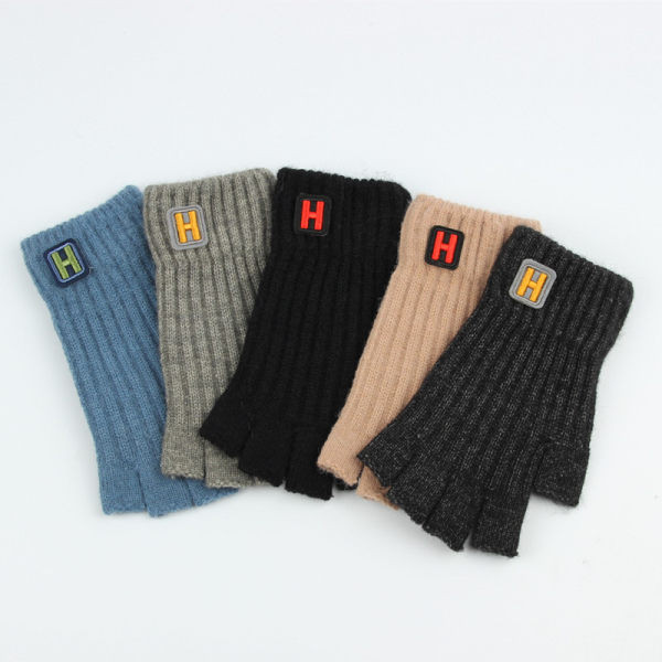 Мъжки  зимни ръкавици с бродерия