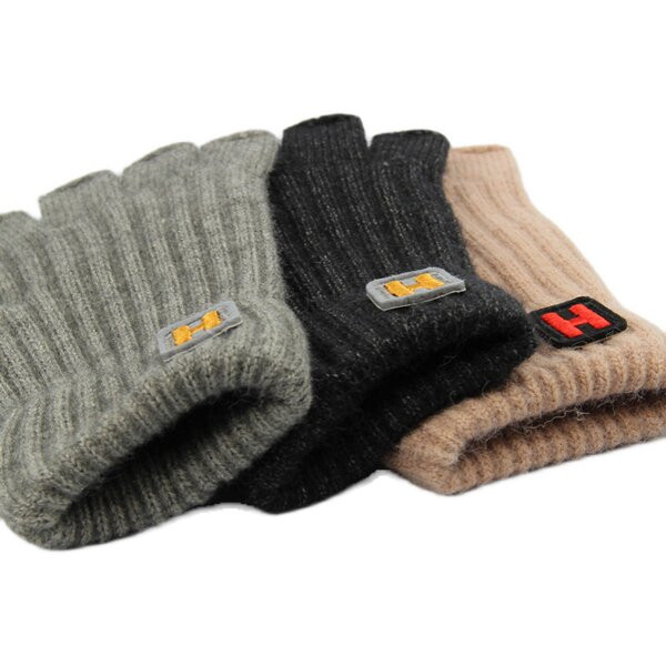 Мъжки  зимни ръкавици с бродерия