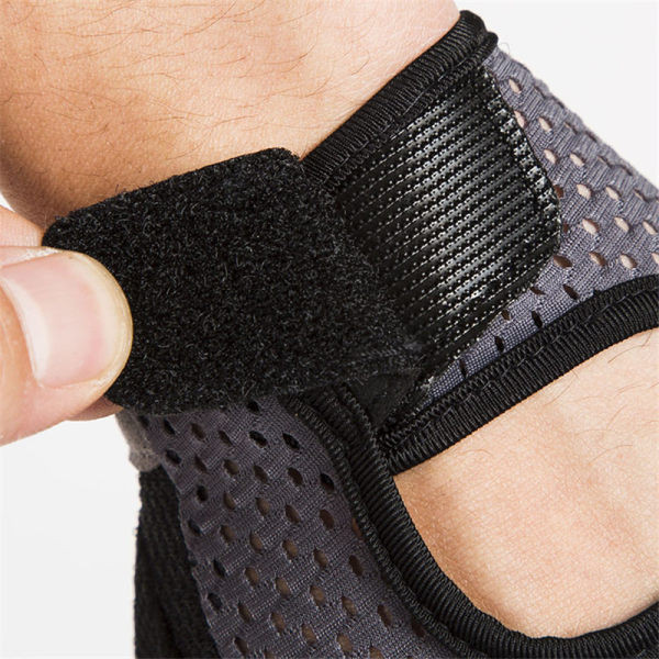 Мрежести спортни ръкавици 