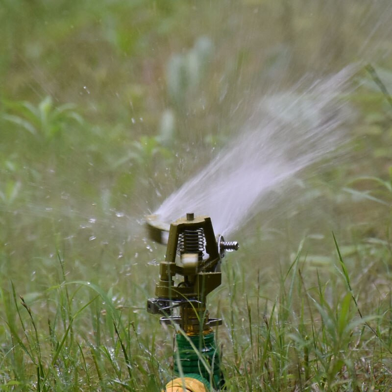 1/2" ферма за напояване Рокерни пръскачки Въртяща се на 360 градуса дюза Регулируем ъгъл Градина Пръскалки от цинкова сплав 1 бр.