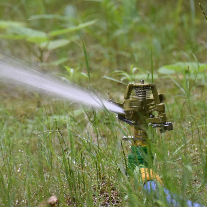 1/2" ферма за напояване Рокерни пръскачки Въртяща се на 360 градуса дюза Регулируем ъгъл Градина Пръскалки от цинкова сплав 1 бр.