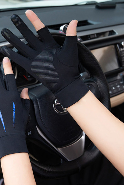 Текстилни мъжки ръкавици с цветни мотиви