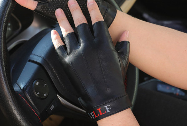 Мъжки ръкавици от еко кожа -с надпис