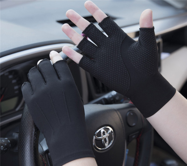 Изчистени мъжки ръкавици