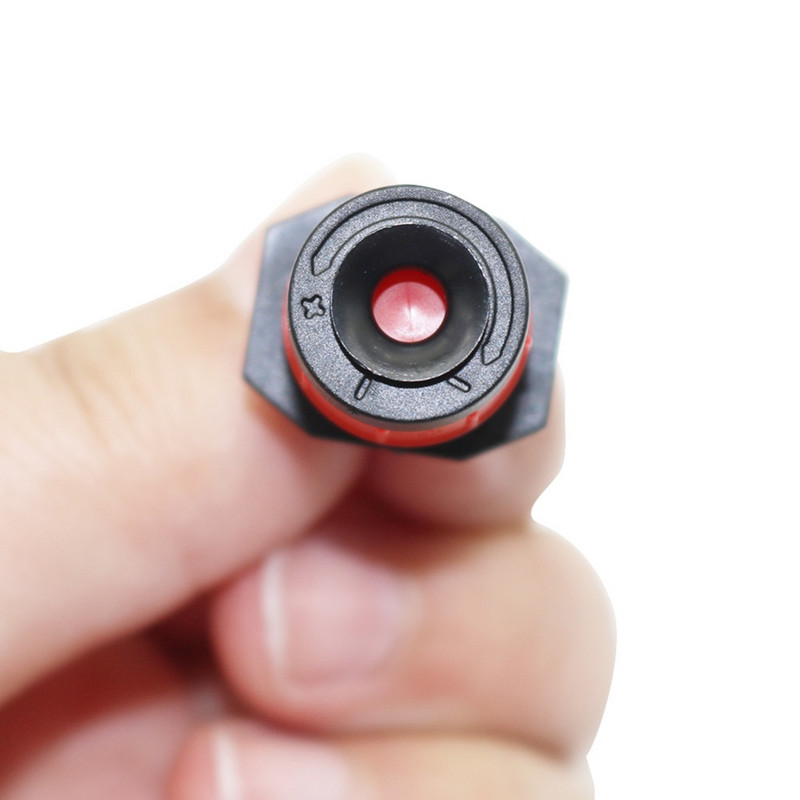 20 бр. Регулируемо разпръскване на 360 градуса Yongquan спринклери Градинско напояване Селскостопански пръскачки Дюзи 4/7 мм маркуч Интерфейс