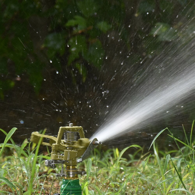 Метален пулсиращ разпръсквач с въртене на 360 градуса разпръсквачи за поливане на трева с опорен шип за градинска напоителна система 1 комплект