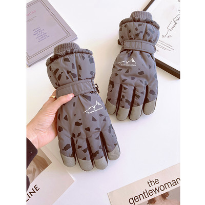 Polsterēti sporta cimdi, kas piemēroti slēpošanai