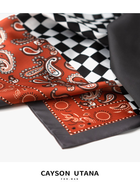 Vīriešu šalle ar ziedu motīviem