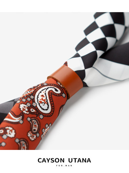 Vīriešu šalle ar ziedu motīviem