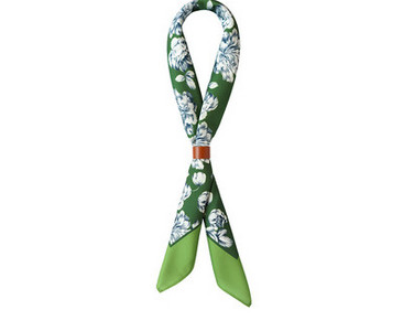 Ανδρικό μοντέρνο φουλάρι με φλοράλ μοτίβα