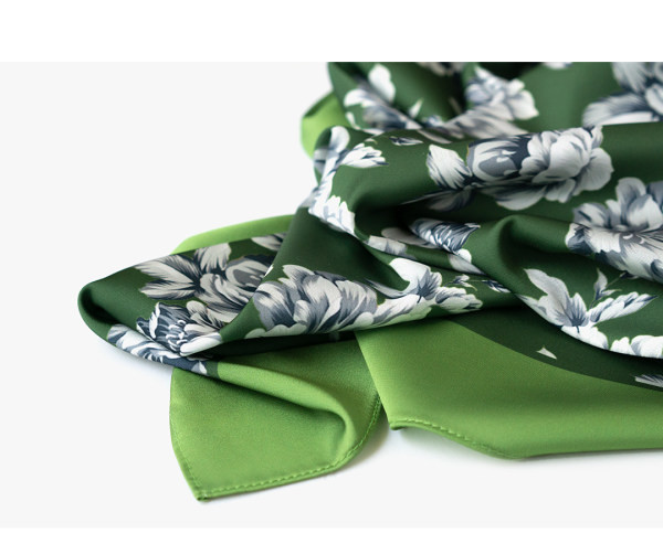 Ανδρικό μοντέρνο φουλάρι με φλοράλ μοτίβα