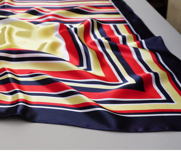 Svītraina vīriešu šalle