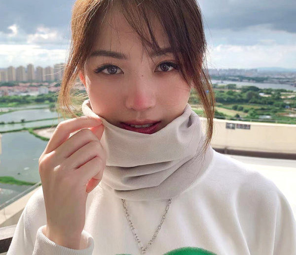 Muški zimski sportski šal s natpisom