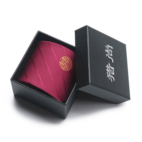 Мъжка официална вратовръзка