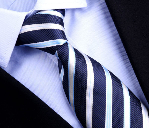 Επίσημη ανδρική γραβάτα κατάλληλη για επαγγελματικούς λόγους και γάμο
