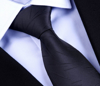 Изчистена мъжка вратовръзка