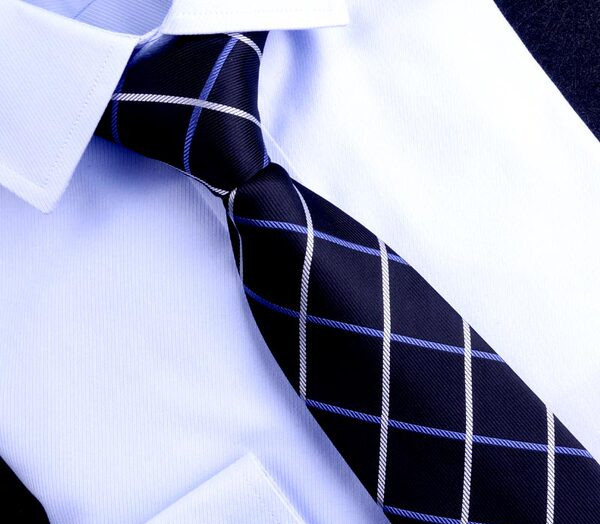 Изчистена мъжка вратовръзка