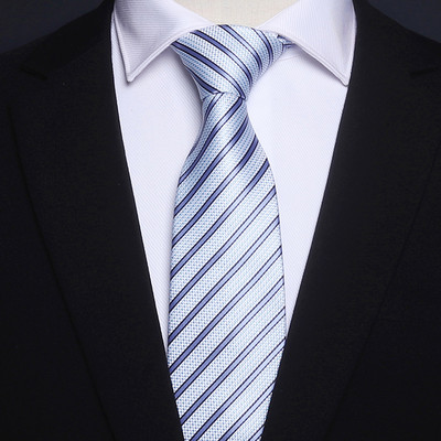 Κομψή ανδρική γραβάτα σε διάφορα χρώματα