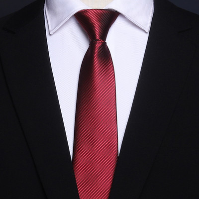Κομψή ανδρική γραβάτα σε διάφορα χρώματα