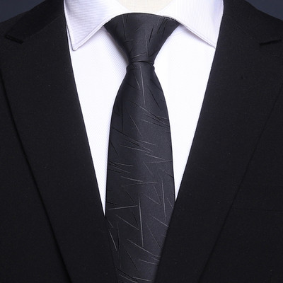 Κομψή ανδρική γραβάτα σε διάφορα χρώματα