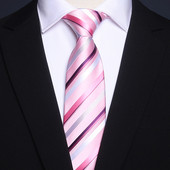 Moderna vīriešu kaklasaite – formāla