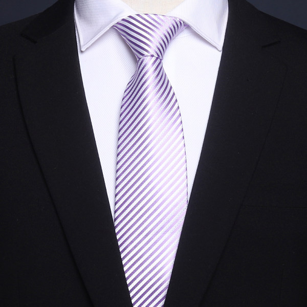 Moderna vīriešu kaklasaite – formāla