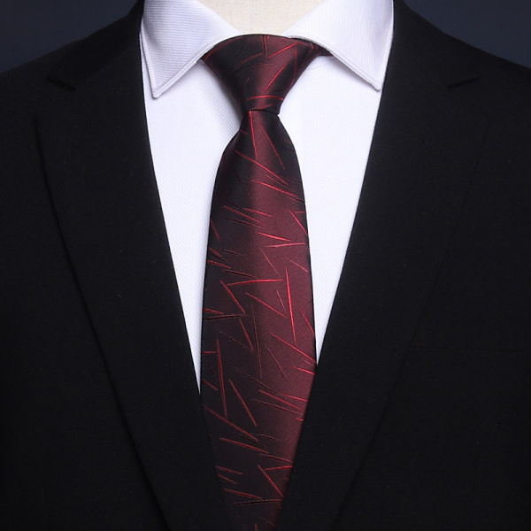 Moderna vīriešu kaklasaite – formāla