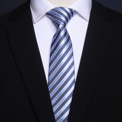 Κομψή ανδρική γραβάτα