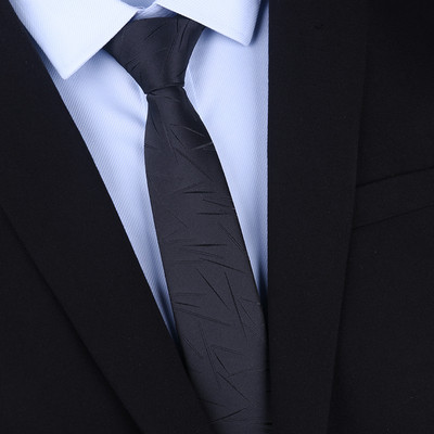 Ανδρική γραβάτα σε μαύρο χρώμα