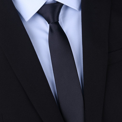 Ανδρική γραβάτα σε μαύρο χρώμα