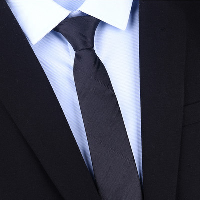 Ανδρική γραβάτα σε μαύρο χρώμα