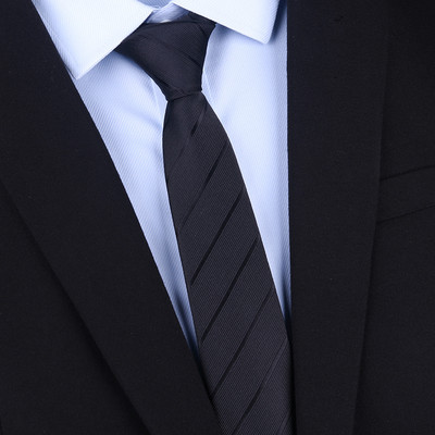 Ανδρική γραβάτα σε μαύρο χρώμα