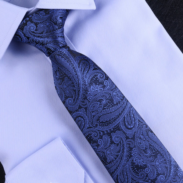 Svinīga vīriešu biznesa kaklasaite