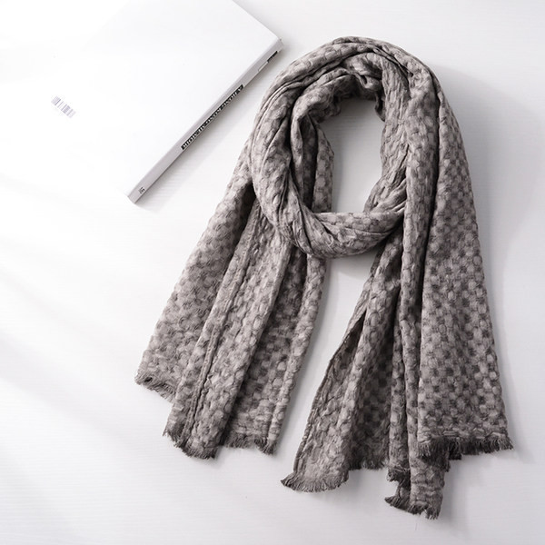 Retro modeļa vīriešu šalle ar apdruku