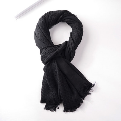 Klasiska vīriešu šalle ar apdruku