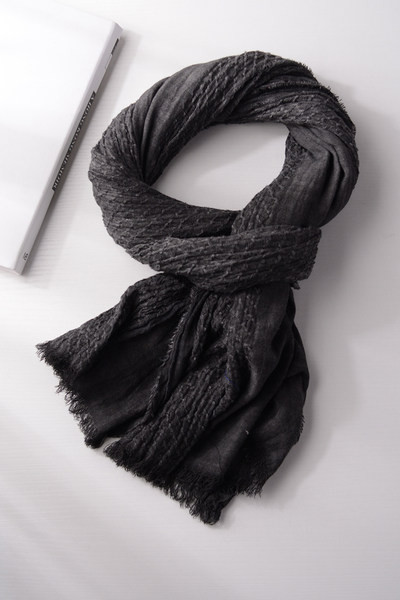 Klasiska vīriešu šalle ar apdruku