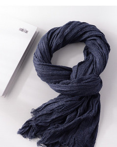 Μονόχρωμο ανδρικό κασκόλ casual μοτίβο