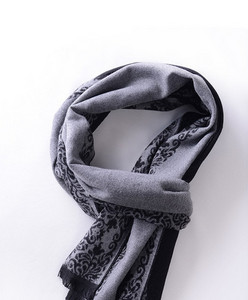 Ikdienas vīriešu apdrukas šalle