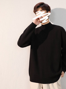 Ανδρικό πουλόβερ με ψηλό γιακά