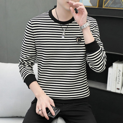 Ανδρικό ριγέ πουλόβερ με μίνι στάμπα