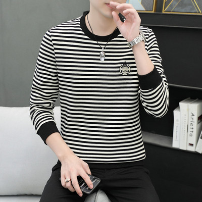 Ανδρικό ριγέ πουλόβερ με μίνι στάμπα