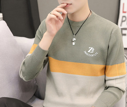 Ανδρικό χειμωνιάτικο πουλόβερ με οβάλ γιακά