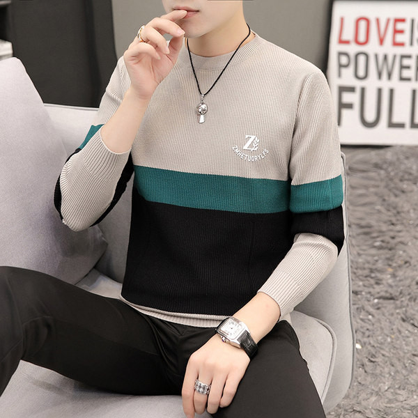 Ανδρικό χειμωνιάτικο πουλόβερ με οβάλ γιακά