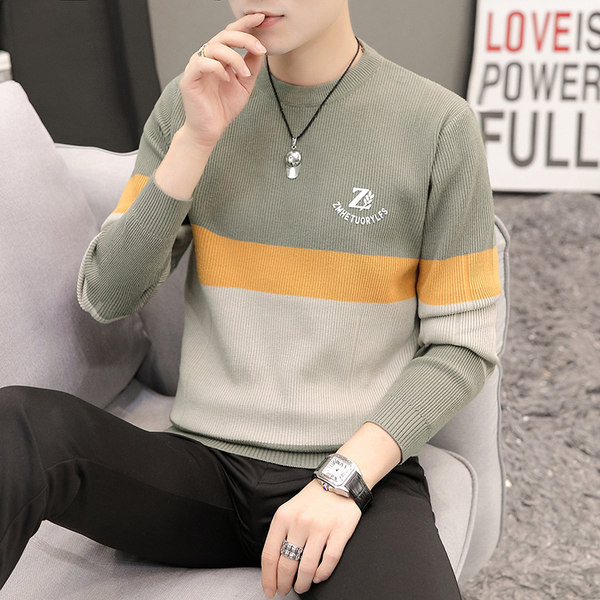 Ανδρικό χειμωνιάτικο πουλόβερ με οβάλ γιακά