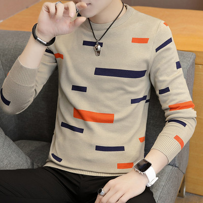 Vīriešu džemperis - ar ovālu kakla izgriezumu