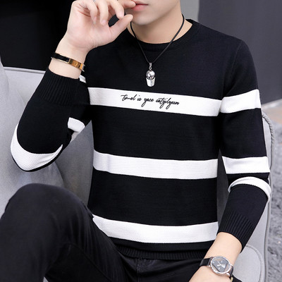 Ανδρικό casual ριγέ πουλόβερ με λαιμόκοψη με γράμματα