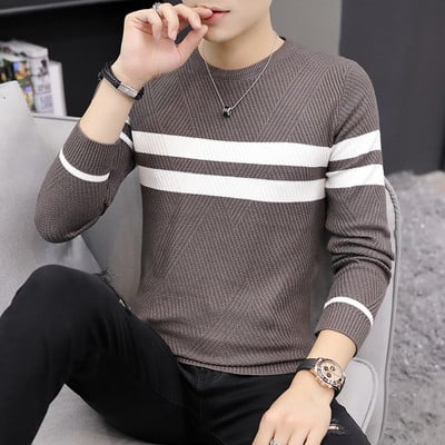 Φθινοπωρινό πουλόβερ με οβάλ λαιμόκοψη