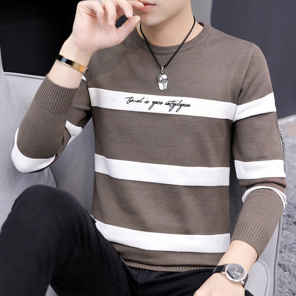 Vīriešu rudens džemperis ar izšūtiem uzrakstiem