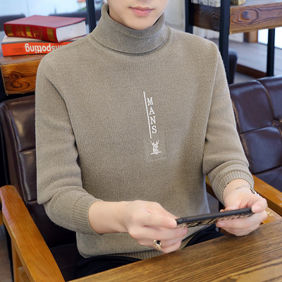 Vīriešu ziemas džemperis ar polo apkakli un uzrakstu